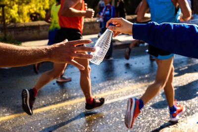 How much water to drink during a marathon